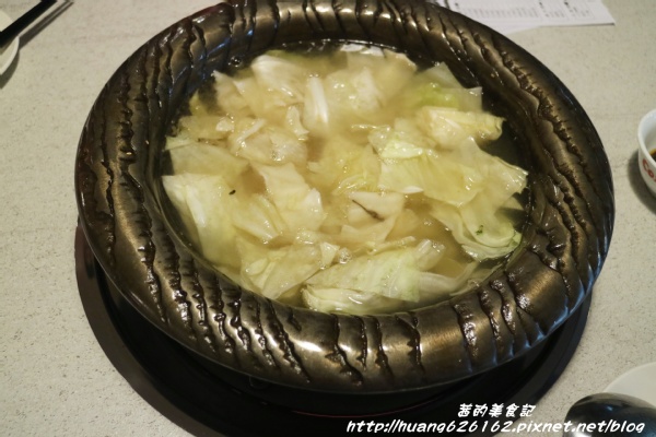 可利亞石頭火鍋:【台北松山區】再訪老字號『可利亞石頭火鍋』口味依然美味 松山區/石頭火鍋 /近捷運南京三民