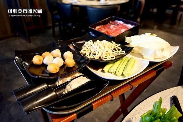 可利亞石頭火鍋:【松山區/石頭火鍋 推薦】台灣老字號正統石頭火鍋 ✿✿ 可利亞石頭火鍋 KORIYA ✿✿ (附菜單)