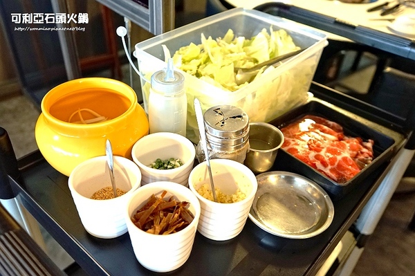 可利亞石頭火鍋:【松山區/石頭火鍋 推薦】台灣老字號正統石頭火鍋 ✿✿ 可利亞石頭火鍋 KORIYA ✿✿ (附菜單)