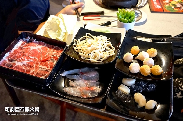 可利亞石頭火鍋:【松山區/石頭火鍋 推薦】台灣老字號正統石頭火鍋 ✿✿ 可利亞石頭火鍋 KORIYA ✿✿ (附菜單)