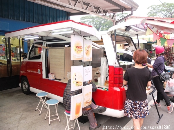 NO.28 DINNER CAR(28餐車)：【美食特搜。屏東市】NO.28 DINNER CAR(28餐車)。屏東28餐車飄香趴趴走 美式創意美食現點現做