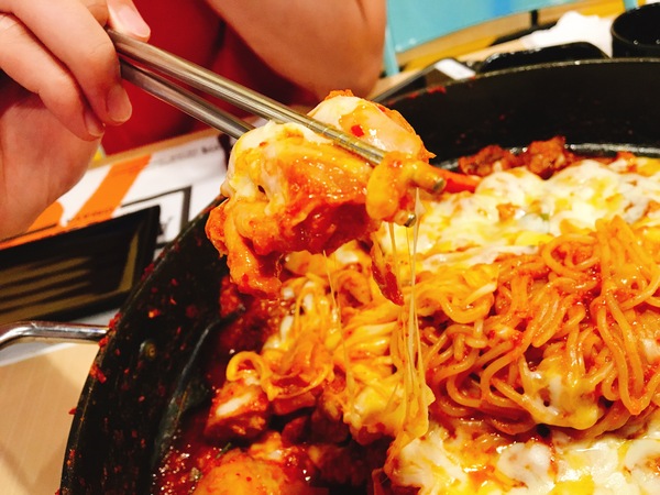 OMAYA春川炒雞(新店店):(新北。新店區美食) 『Omaya春川炒雞-新店店』急速蔓延!!韓國炒雞來也~