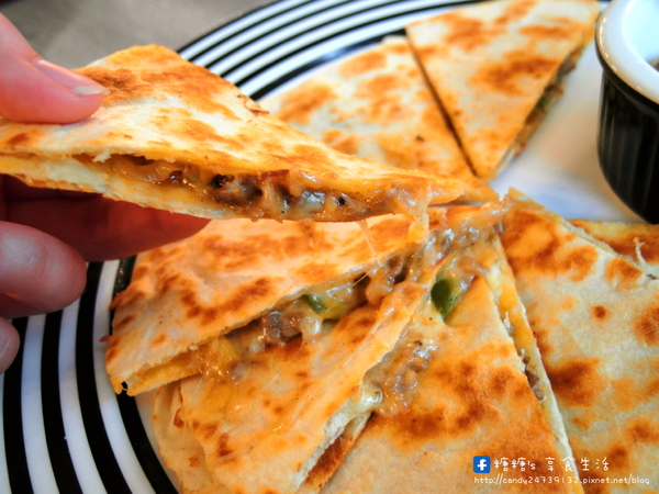 Perfume Dance 跳舞香水(老虎城店):〖台中│美食〗Perfume Dance 跳舞香水(老虎城店) ❤ 華麗又高貴的下午茶、排餐等,現在Tiger City也吃的到囉!!還有二人甜蜜餐及四人分享餐任你挑選!!