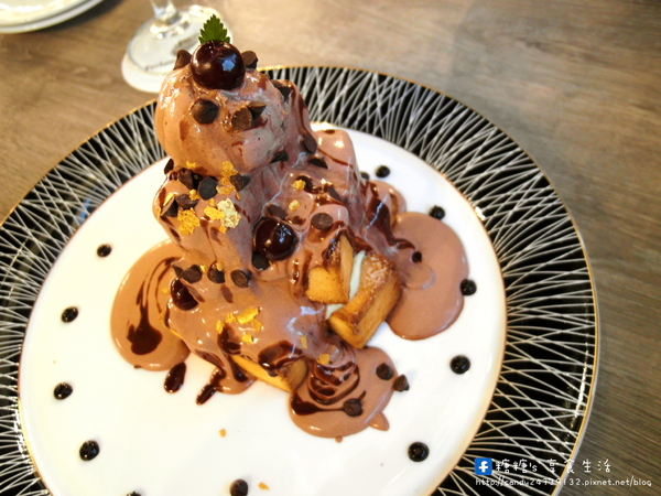 Perfume Dance 跳舞香水(老虎城店):〖台中│美食〗Perfume Dance 跳舞香水(老虎城店) ❤ 華麗又高貴的下午茶、排餐等,現在Tiger City也吃的到囉!!還有二人甜蜜餐及四人分享餐任你挑選!!