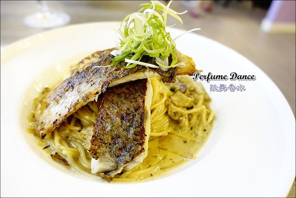 跳舞香水-虎城 (1).JPG