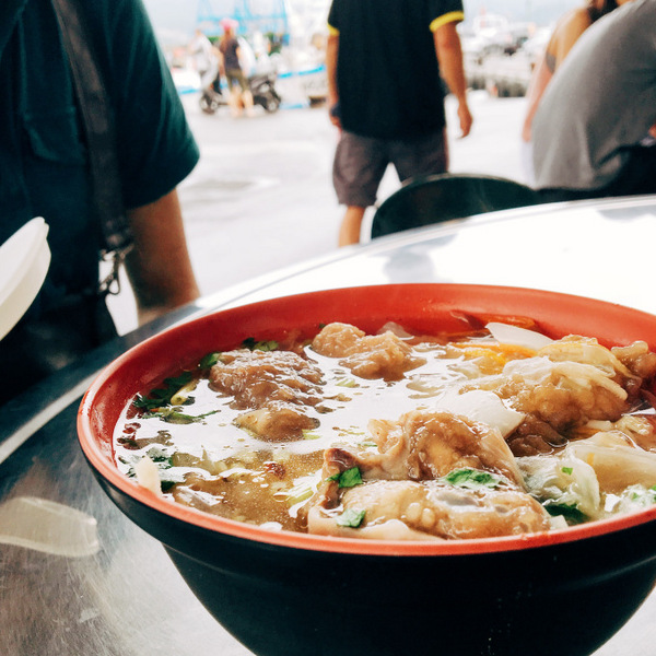 深澳番仔澳象鼻洞：象鼻岩｜瑞芳深澳海港小秘境｜來深澳絕不能錯過的阿華鯊魚羹