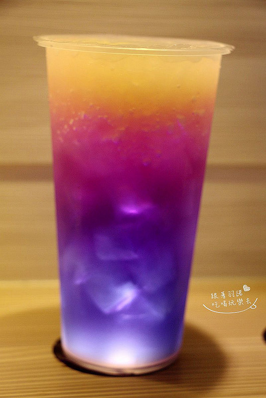 台灣雷夢台北東區極光飲料025