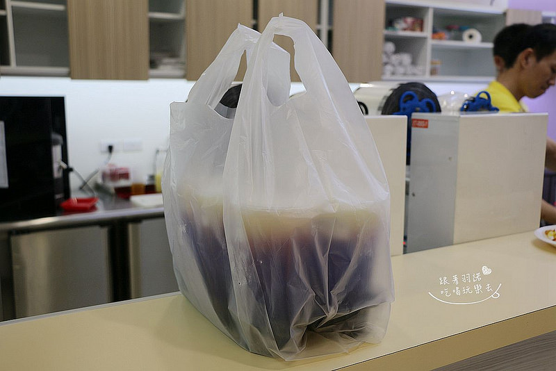 台灣雷夢台北東區極光飲料062