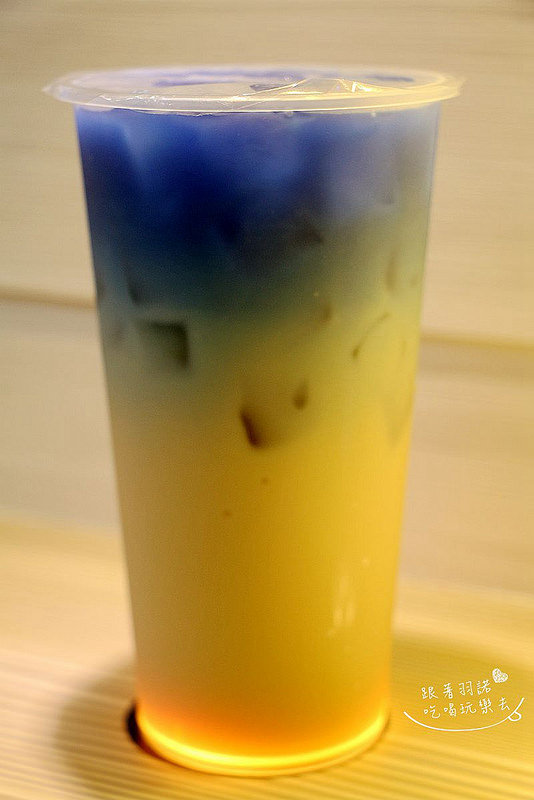 台灣雷夢台北東區極光飲料024