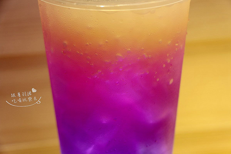 台灣雷夢台北東區極光飲料030