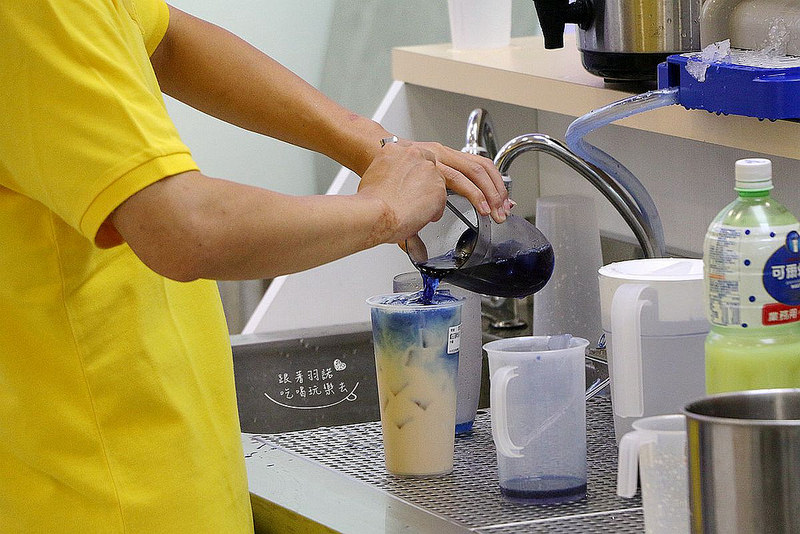 台灣雷夢台北東區極光飲料087