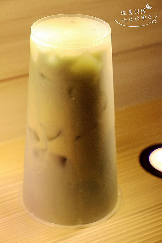 台灣雷夢台北東區極光飲料038