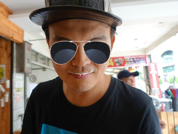 【桃園飲料】微笑杯杯 Smile cup-限量鴛鴦雙享杯,兩半一杯飲料,創意心鮮看得見!.桃園雙享茶/桃園特色飲料推薦/桃園龜山美食小吃