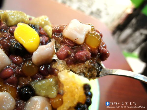 金華61(台中美村店):〖台中│美食〗金華61 ❤ 來自屏東車城的綠豆蒜,堅持百年老店優良傳承,顆顆綠豆秉承古法熬煉,完全手工製作,讓人一吃就上癮!!