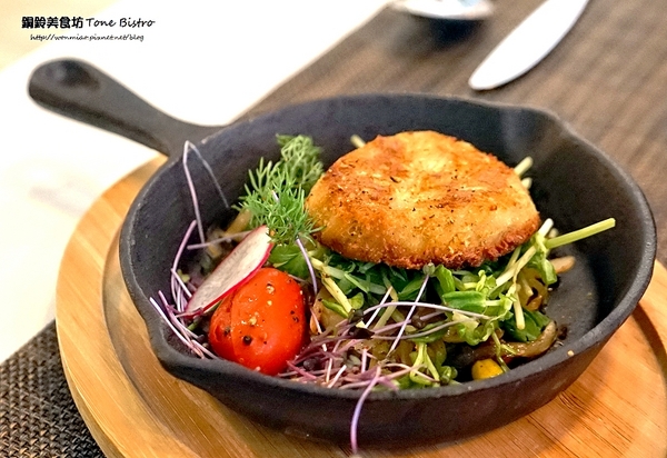 銅鈴美食坊 Tone Bistro：【愛評網口碑體驗】大安捷運站週邊美食 ✿✿ 銅鈴美食坊 Tone Bistro ✿✿