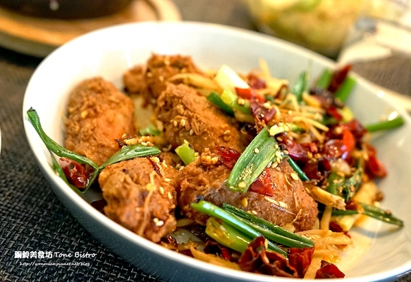 銅鈴美食坊 Tone Bistro：【愛評網口碑體驗】大安捷運站週邊美食 ✿✿ 銅鈴美食坊 Tone Bistro ✿✿