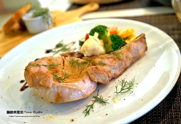 銅鈴美食坊 Tone Bistro：【愛評網口碑體驗】大安捷運站週邊美食 ✿✿ 銅鈴美食坊 Tone Bistro ✿✿