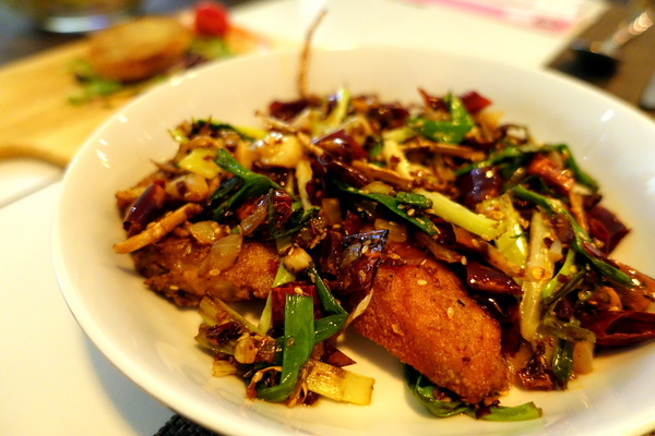 銅鈴美食坊 Tone Bistro:(胖樺食記)台北市東豐街「銅鈴美食坊 Tone Bistro」,中西合璧創意料理好好吃/仁愛圓環/商業午餐/捷運忠孝復興