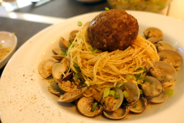 銅鈴美食坊 Tone Bistro:(胖樺食記)台北市東豐街「銅鈴美食坊 Tone Bistro」,中西合璧創意料理好好吃/仁愛圓環/商業午餐/捷運忠孝復興