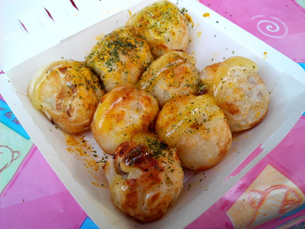 麻豆素食章魚燒:【臺南Ω麻豆區】麻豆素食章魚燒。CP值頗高的熱呼呼素食小點心