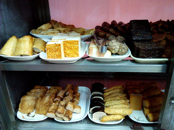 宏恩素食(麻豆店)：【臺南Ω麻豆區】宏恩素食火鍋城