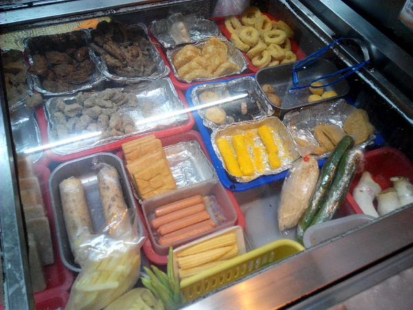 健康素食坊鹹酥G:【臺南Ω麻豆區】健康素食坊鹹酥G。不油爽口少負擔的素食炸物