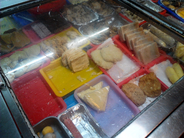 健康素食坊鹹酥G:【臺南Ω麻豆區】健康素食坊鹹酥G。不油爽口少負擔的素食炸物