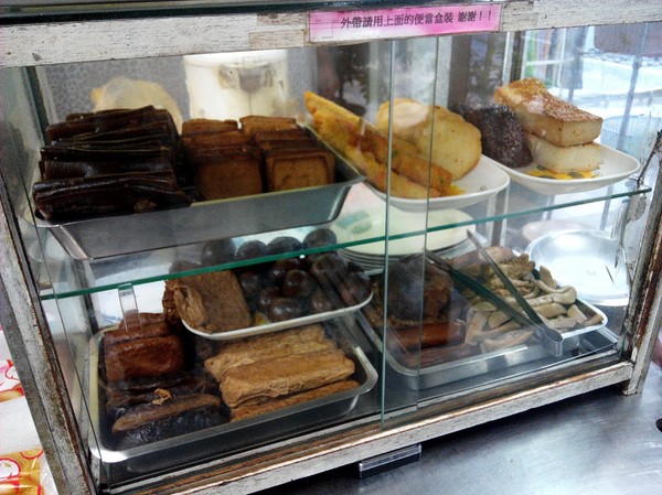 13號素食：【臺南Ω麻豆區】１３號素食。炒意麵配料豐富ＣＰ值高