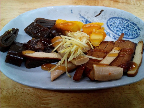 13號素食：【臺南Ω麻豆區】１３號素食。炒意麵配料豐富ＣＰ值高