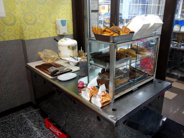 13號素食：【臺南Ω麻豆區】１３號素食。炒意麵配料豐富ＣＰ值高