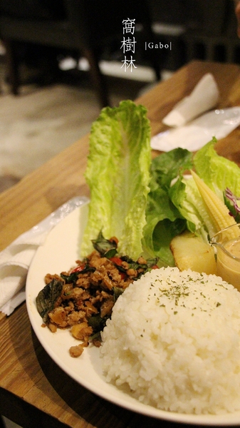 窩樹林：【台南】有靈魂的老房子！●窩樹林Hide Forst●早午餐&晚餐宵夜總相宜！也適合多人聚餐哦