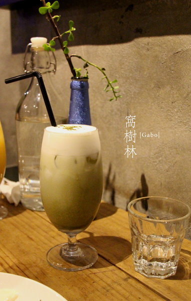 窩樹林：【台南】有靈魂的老房子！●窩樹林Hide Forst●早午餐&晚餐宵夜總相宜！也適合多人聚餐哦