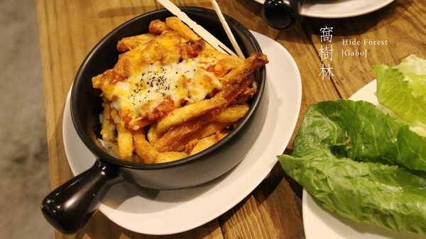 窩樹林：【台南】有靈魂的老房子！●窩樹林Hide Forst●早午餐&晚餐宵夜總相宜！也適合多人聚餐哦