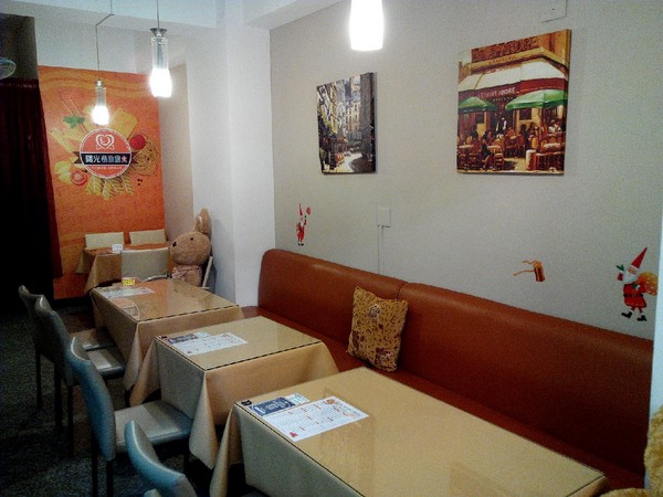 陽光義法蔬食:【東區】陽光義法蔬食。餐點滿多元的素食餐廳