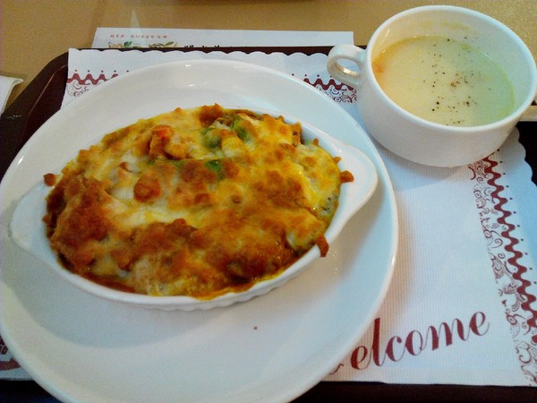 陽光義法蔬食:【東區】陽光義法蔬食。餐點滿多元的素食餐廳