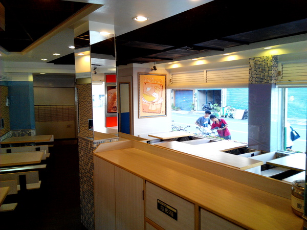 丹丹漢堡(麻豆):【臺南Ω麻豆區】丹丹漢堡(麻豆店)。味美價廉但常得排隊等候的早安特惠餐