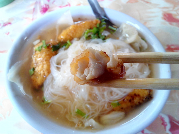 阿助土魠魚羹:【關廟區】阿助土魠魚焿。適合當下午點心的土魠魚焿