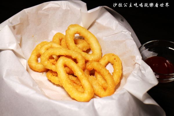 Big Boyz Pizza：他不是蛋糕.他是披薩『Big Boyz Pizza』捷運南京復興站美式餐廳/深盤披薩