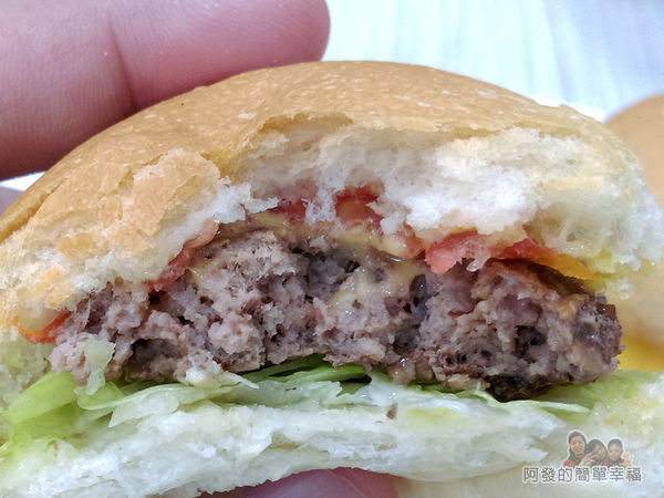 斯味漢堡29-迷你小漢堡-牛漢堡肉排的口感不錯