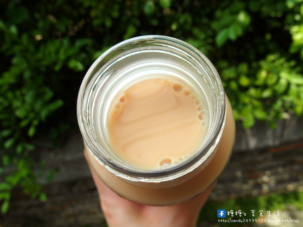 貓不喝奶茶:〖台中│美食〗貓不喝奶茶 ❤ 台中北屯販賣機超卡哇依登場,平日中午12點開賣,每日限量210瓶,售完不補,要搶要快唷!!
