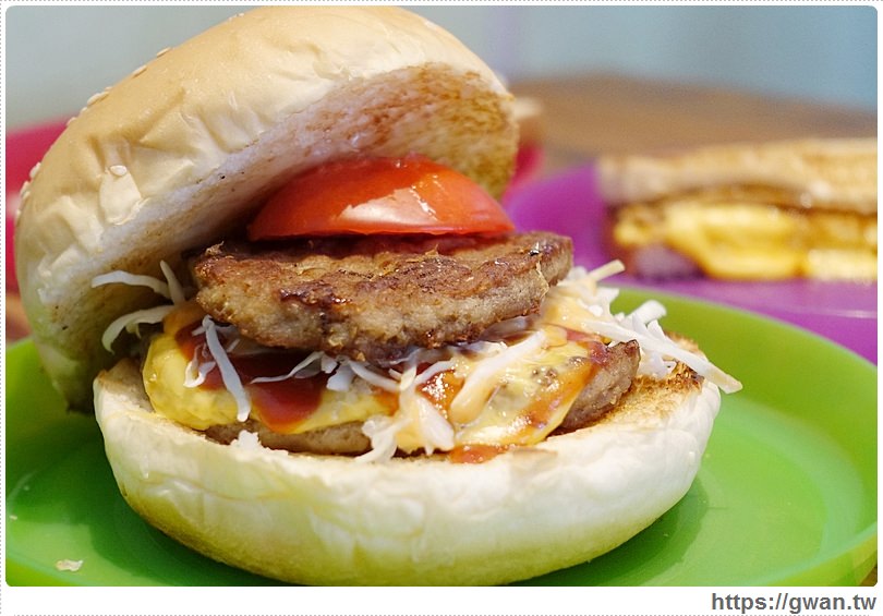 多士號,台中美食,台中逢甲,逢甲必吃,爆漿起司,起司,台中碳烤吐司,碳烤三明治,肉蛋吐司,台中肉蛋吐司,高大鮮奶,台中早餐,早餐店,逢甲文華道,激旨燒鳥-25-117-1