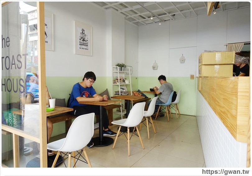 多士號,台中美食,台中逢甲,逢甲必吃,爆漿起司,起司,台中碳烤吐司,碳烤三明治,肉蛋吐司,台中肉蛋吐司,高大鮮奶,台中早餐,早餐店,逢甲文華道,激旨燒鳥-6-073-1