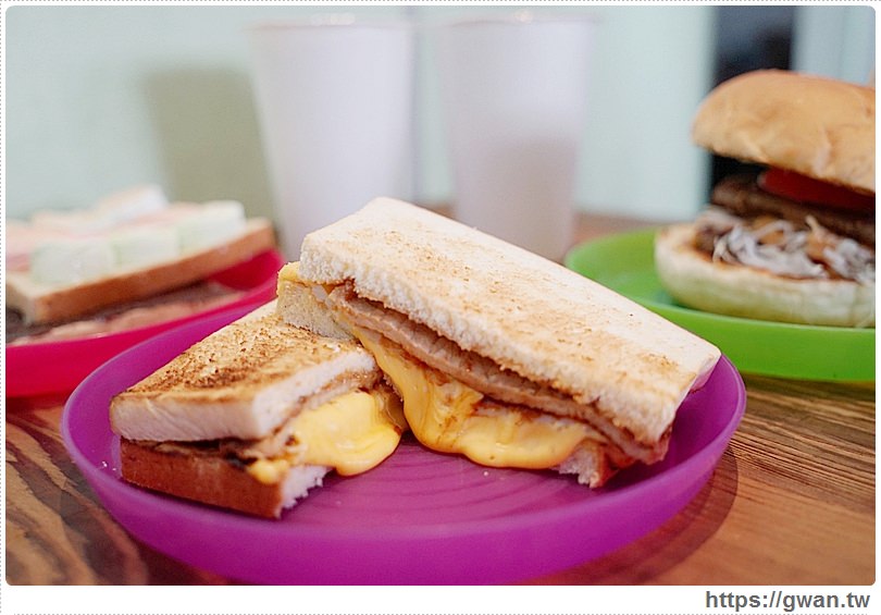 多士號,台中美食,台中逢甲,逢甲必吃,爆漿起司,起司,台中碳烤吐司,碳烤三明治,肉蛋吐司,台中肉蛋吐司,高大鮮奶,台中早餐,早餐店,逢甲文華道,激旨燒鳥-17-965-1