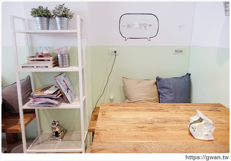 多士號,台中美食,台中逢甲,逢甲必吃,爆漿起司,起司,台中碳烤吐司,碳烤三明治,肉蛋吐司,台中肉蛋吐司,高大鮮奶,台中早餐,早餐店,逢甲文華道,激旨燒鳥-7-1-196-1