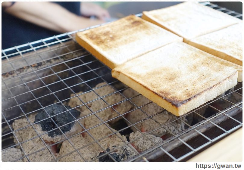多士號,台中美食,台中逢甲,逢甲必吃,爆漿起司,起司,台中碳烤吐司,碳烤三明治,肉蛋吐司,台中肉蛋吐司,高大鮮奶,台中早餐,早餐店,逢甲文華道,激旨燒鳥-11-063-1