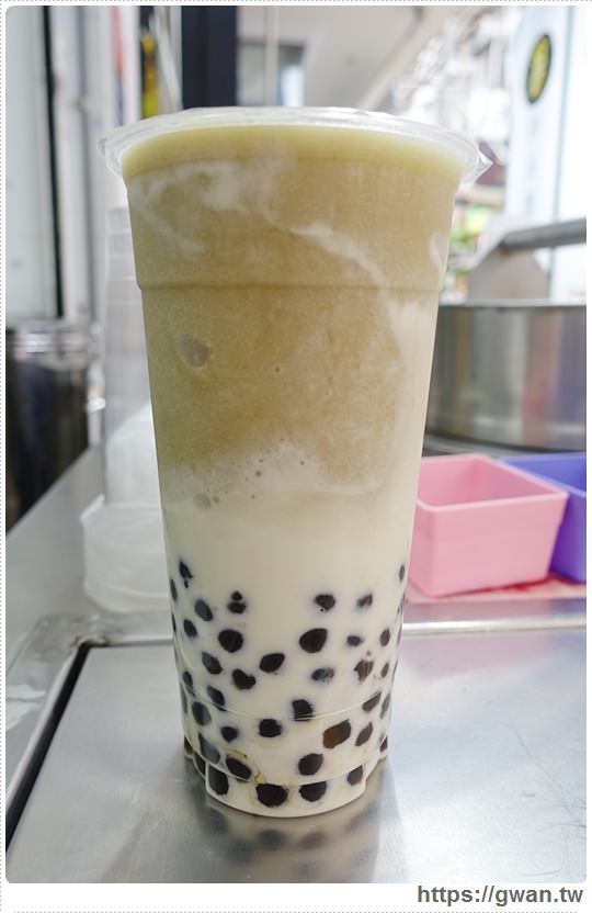 台中美食,逢甲夜市,逢甲必吃,逢甲大學,逢甲美食,金享綠豆沙,白玉黑糖冰,台中飲料,夏日冰品,台中冰,邊走邊吃的黑糖冰-20-155-1