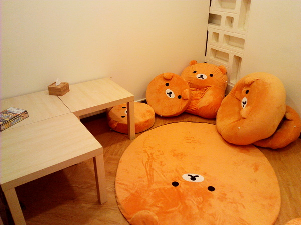 懶日子桌遊餐廳：【臺南Ω中西區】懶日子桌遊餐廳。可邊玩桌遊，邊享用餐點的休閒好去處