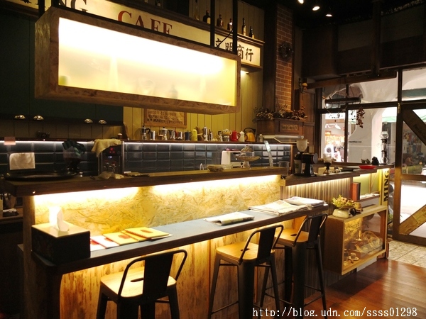 文明商行:【美食特搜。屏東市】文明商行。異國街角的錯覺 結合咖啡、溫度、人情味 溫馨典雅裝潢小店