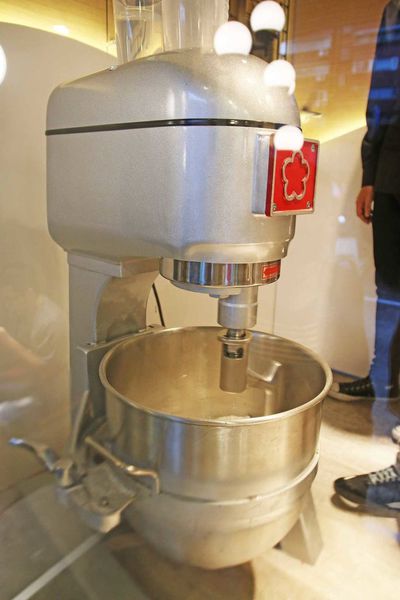 【台北美食】丸作食茶-世界首創現場職人手作珍珠的飲料店