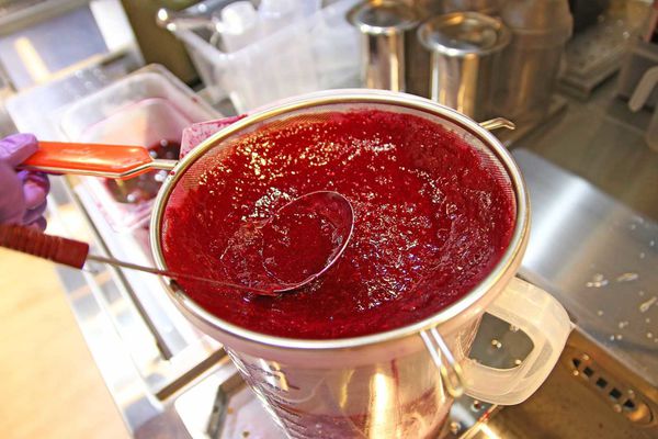 【台北美食】丸作食茶-世界首創現場職人手作珍珠的飲料店